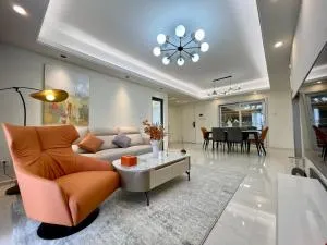 SKY 31 Luxurious Condominium - Phnompenh