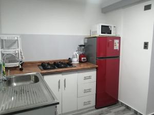 casa entera con estacionamiento