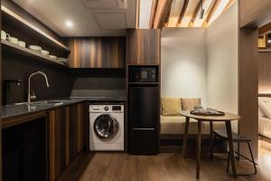 Luxury Hanok Stay Warm Hearth - West