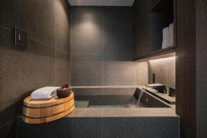 Luxury Hanok Stay Warm Hearth - West