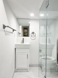 Tidy Private Rooms with Full Kitchen