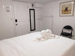Tidy Private Rooms with Full Kitchen