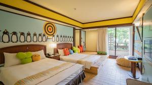 Kid-themed Family Room