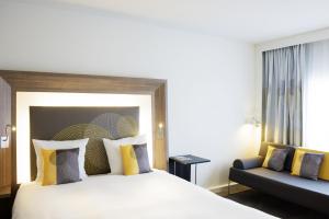 Standard Room with Double Bed and One Sofa Bed room in Novotel Amsterdam Schiphol Airport