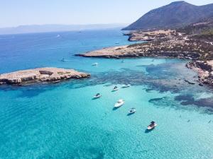 Kyma I - Beachfront Residence At Latsi