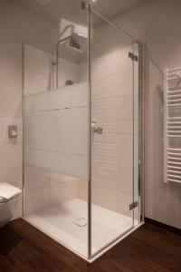 Nuhr Medical - Hotel & Restaurant - Ab 2 Nächte von 13 Feb 26 - 15 Feb 26 Kostenlose Zimmerdekoration & 1 Flasche Sekt für den Valentinstag, Champagner & Kaviar am 14 Feb um 18 Uhr bitte Tisch vorreservieren