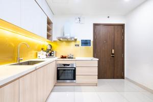 Saigon Royal Apartment 2 bedroom in center for 30 nights above