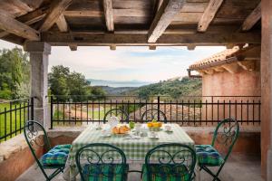Villa Malini with Pool, Sauna and Fenced Garden