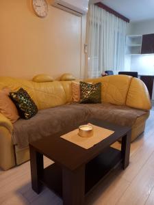 Anna Apartments