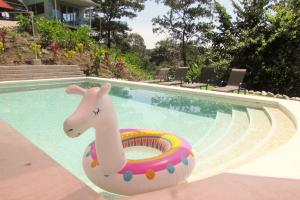 Boutique Tropical Retreat, Sleeps 10, Perfect for Friends and Fams