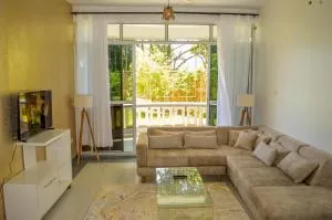 Roma Stays - Magnificent 3bedroom with Pool at Sunset Paradise in Shanzu - Shanzu