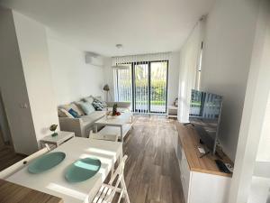 Azur Premium Resort