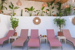 Charming 3bed villa w pool, very close to centre