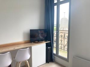 La Belle Consigne - Appartements Dinan Centre Gare : Studio avec Balcon 