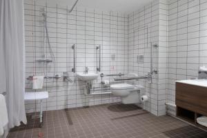 Queen Room - Mobility Access room in Hilton Garden Inn Stoke On Trent