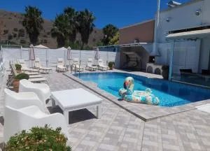 Villa Fantasia- Less than 5-Min Walk to Kalivaki Beach - 耶奥伊乌波利斯