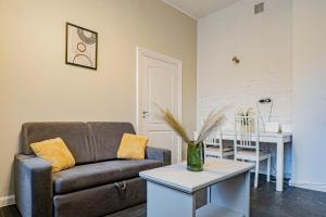 AS Home RYNEK 3-Rooms Apartment R243