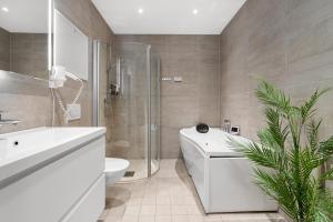 Deluxe Suite room in Enter City Hotel