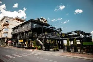 Hotel Univers - Bajram Curri