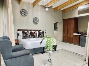 Bushbaby Valley Lodge
