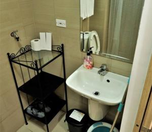 CONDOTEL STAYCATION 793 Pasay DYNASTEL