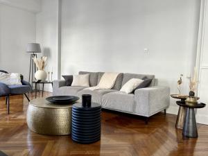 Luxueux Appartement 115m2, 3 Chambres centre ville avec parking à 5 min plage -climatisation