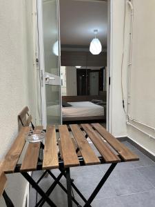 F7 Room 1, Private Double room with private bathroom in shared Flat