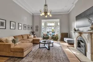 Spacious Second Empire Suite at The Platt Mansion - 布法罗