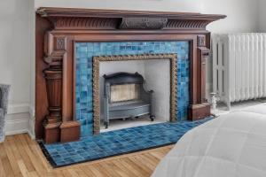 Spacious Second Empire Suite at the Platt Mansion