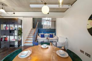 1 Bed Executive Apartment near Kings Cross & Camden FREE WIFI by City Stay Aparts London