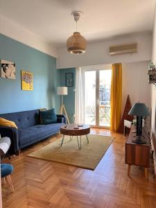 4 Family and Friends - Acropolis view