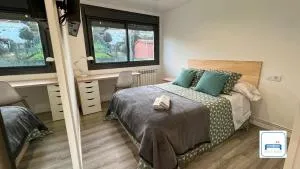 Amplia casa de 9 hab, Cabral. - Mos