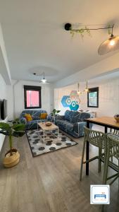 Amplia casa de 9 hab, Cabral.