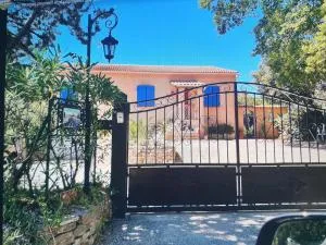 莱博里亚莱斯住宿加早餐旅馆 - 洛尔格