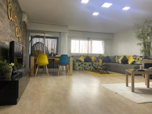 MODERNE APPART PLEIN CENTRE