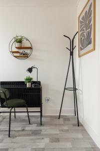 Stunning & Stylish 2 Bed Flat in West London