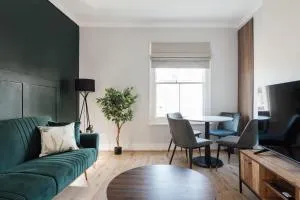 Stunning & Stylish 2 Bed Flat in West London - Acton
