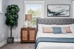 Lakescape, Modern 3BD Townhome Near Downtown and Wineries