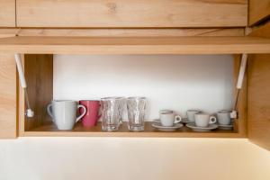 Urban Serenity City Skyline View Apartment 1