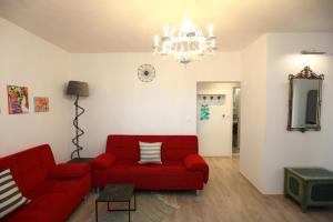 Trogir Čiovo Large seaview apartment near the sea in Okrug