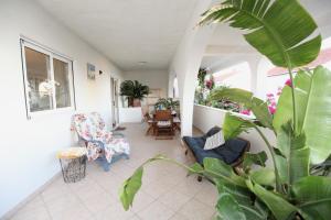 Trogir Čiovo Large seaview apartment near the sea in Okrug