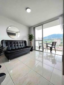 Apartamento nuevo, central, hermosa vista.