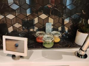 Appartements Le Quai Amienois - Romance Tropicale - SPA Romantique : photos des chambres