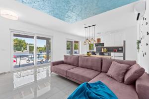 Villa mit Privatpool, Ping-Pong, BBQ