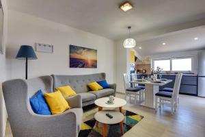 Ferienwohnung mit Klima, WLAN, Balkon und wenige Minuten zum Meer