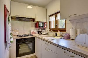 Ferienhaus mit Badminton- und Minifussballplatz