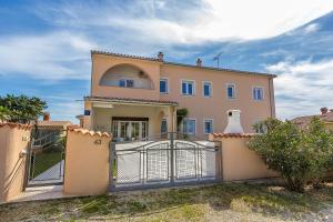 Genießen Sie diese Ferienwohnung mit Klima, Terrasse und Garten mit tollem Grillplatz