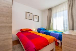 Neu renovierte Ferienwohnung mit Klima, WLAN, Terrasse und Grill