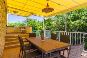Im Jahr 2014 renoviertes Ferienhaus 400 Meter zum Strand 
