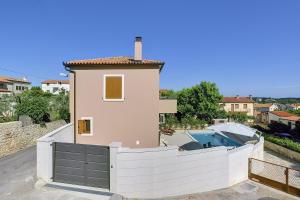 Top Villa mit privatem Pool nur 1 km bis zum Strand mit Klima, WLAN, Sonnenliegen, Grill